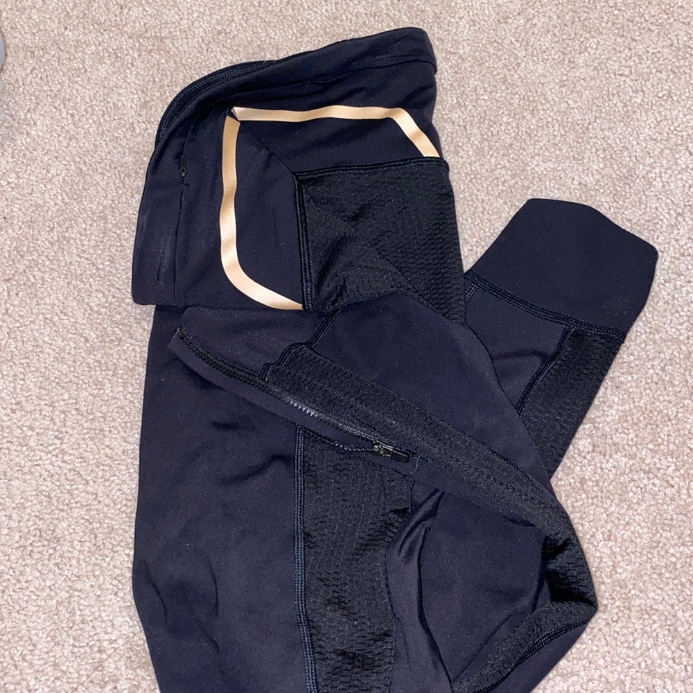 Allyson Felix leggings